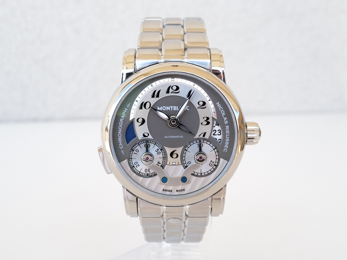 Швейцарские часы Montblanc Nicolas Rieussec 43 Single Button Monopoussoir Chronograph GMT