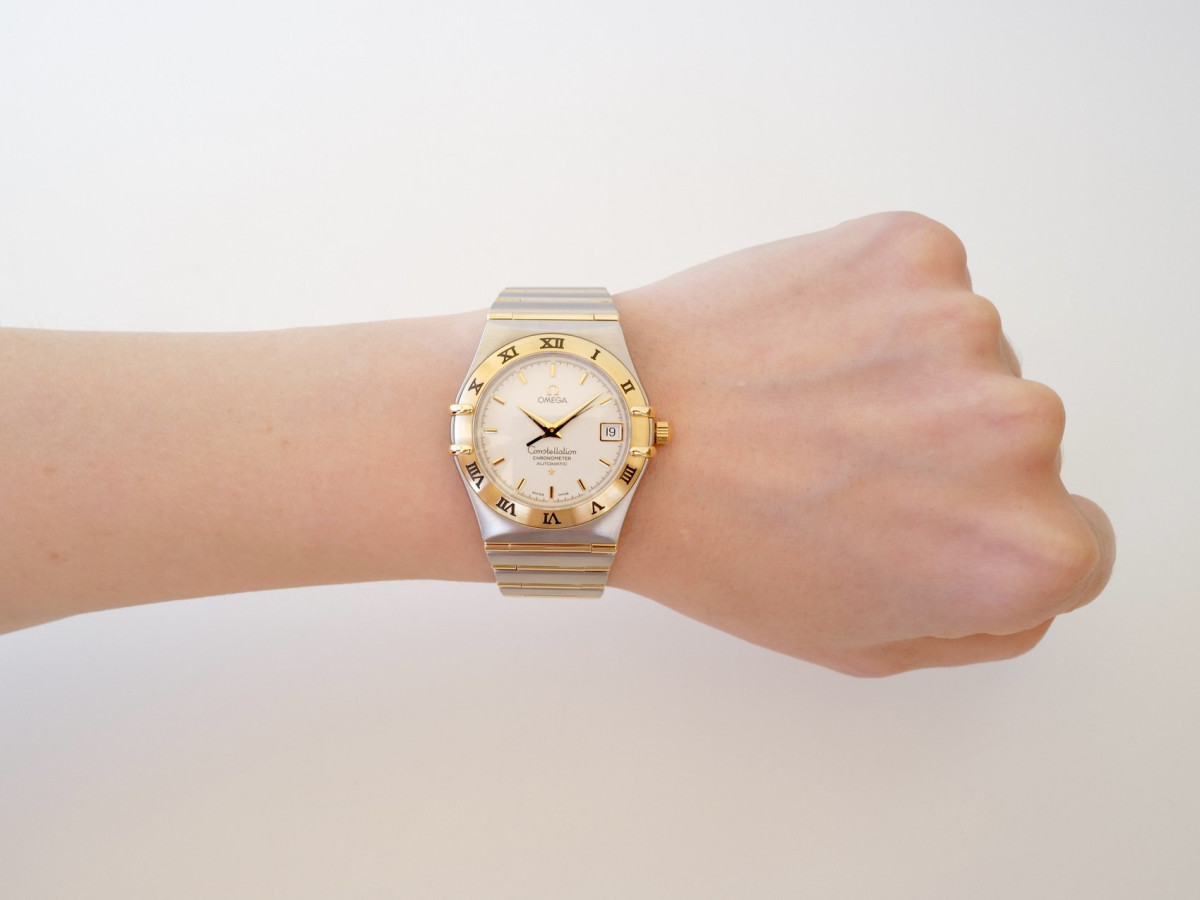 Швейцарские часы Omega Constellation 36 Automatic Steel Yellow Gold Silver Dial