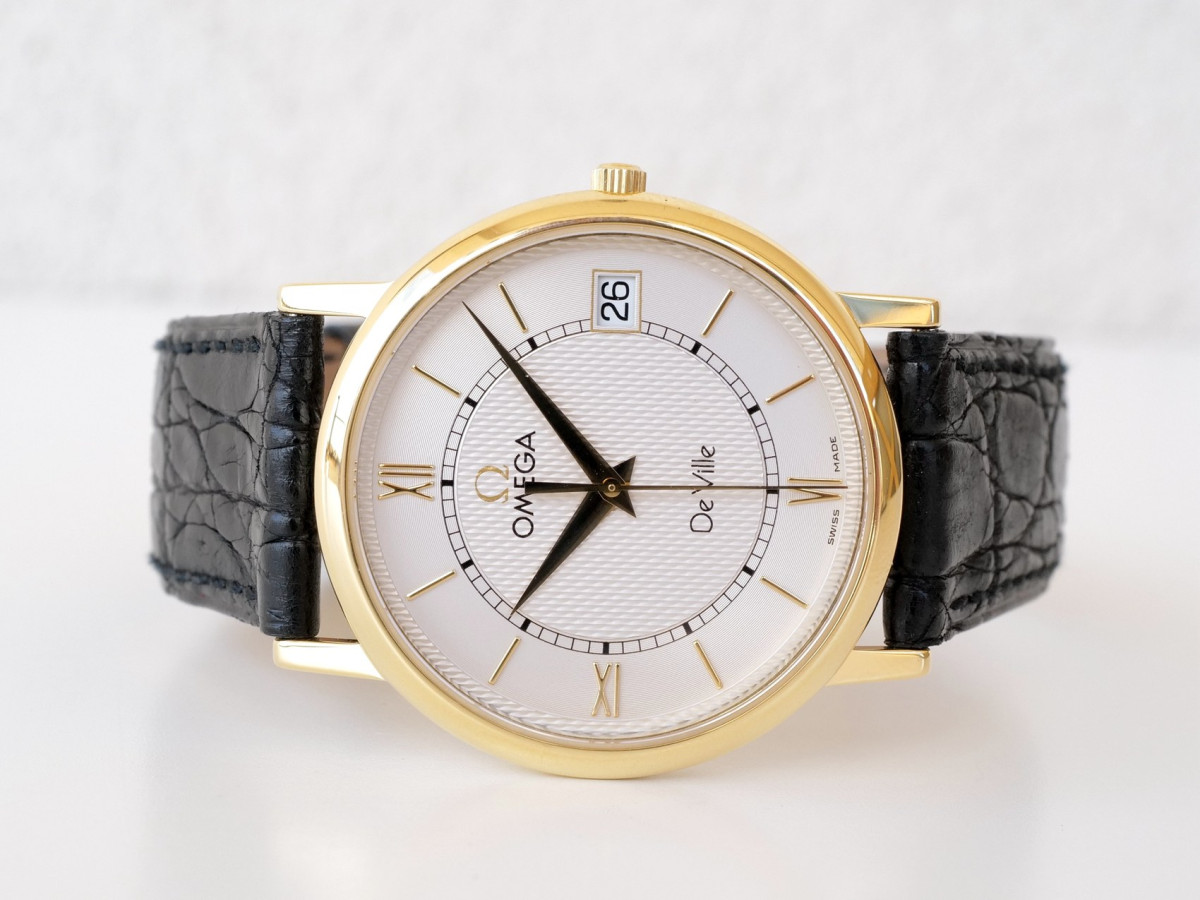 Швейцарские часы Omega De Ville 32 Quartz 18K Yellow Gold