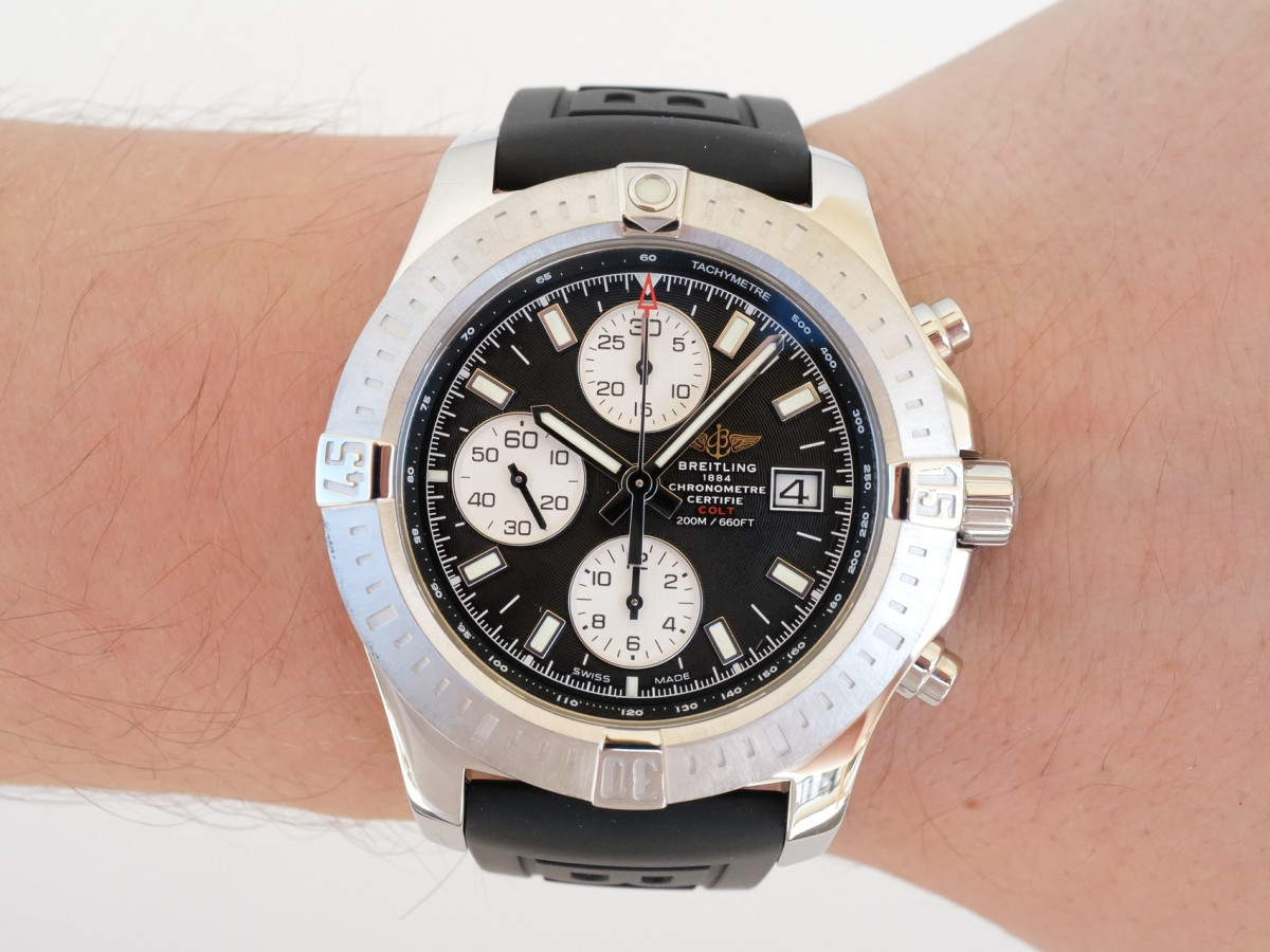 Швейцарський годинник Breitling Colt 44 Automatic Chronograph