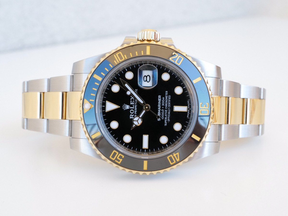Swiss watch Rolex Submariner Date 40 Black Dial Ceramic Bezel
