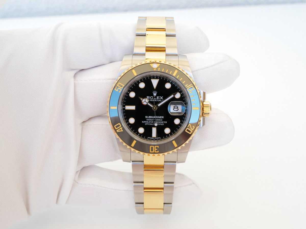 Swiss watch Rolex Submariner Date 40 Black Dial Ceramic Bezel