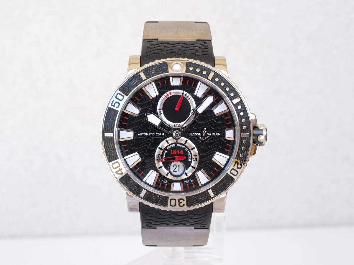 Швейцарские часы Ulysse Nardin Maxi Marine Diver 45 Titanium Black Dial