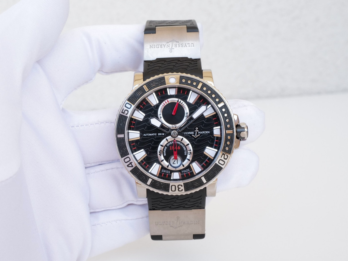 Швейцарские часы Ulysse Nardin Maxi Marine Diver 45 Titanium Black Dial