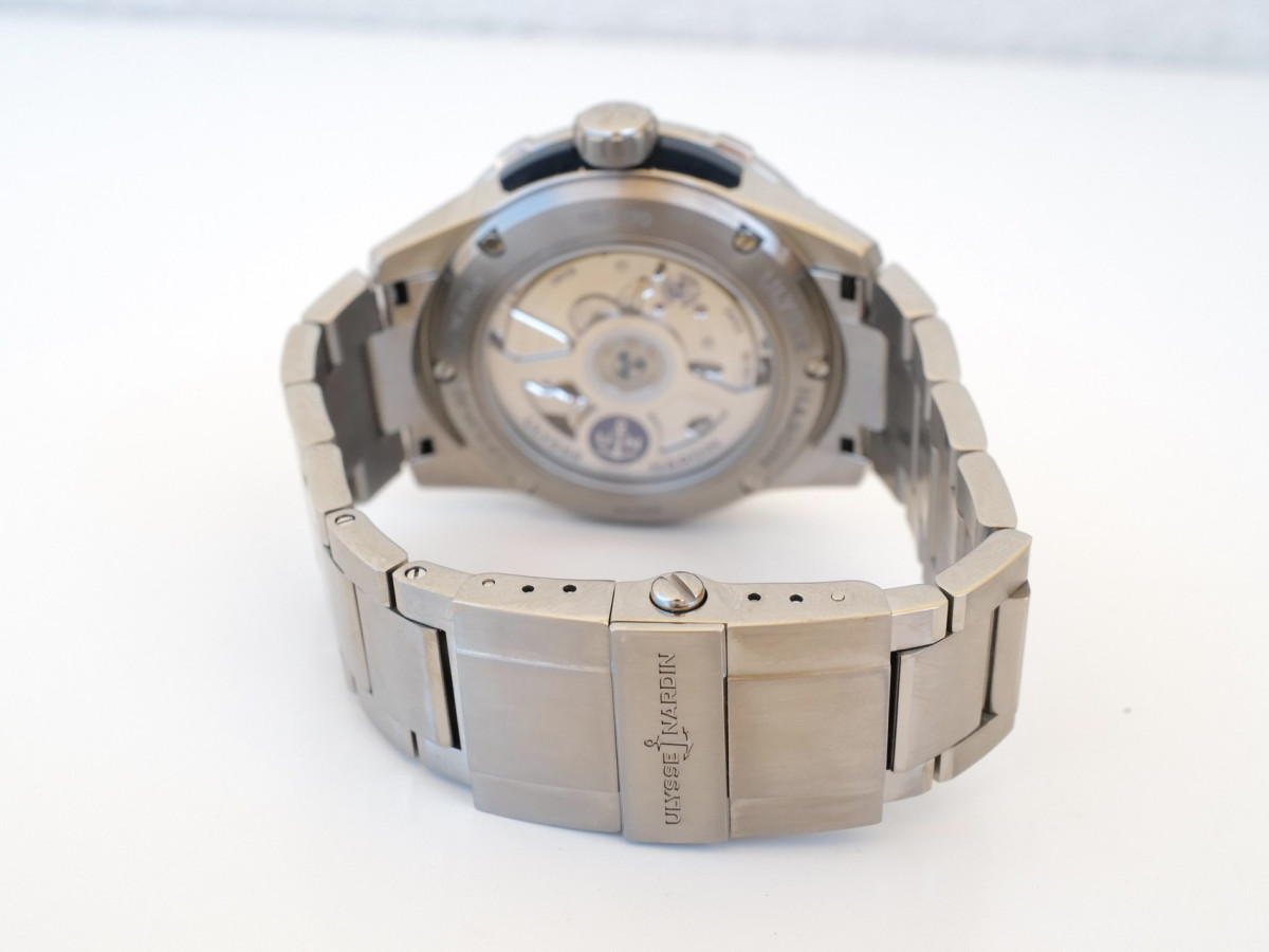 Швейцарские часы Ulysse Nardin Diver Chronometer 44 Titanium