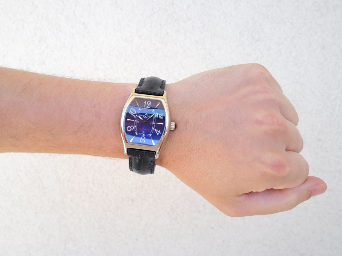 Швейцарские часы Ulysse Nardin Michelangelo Big Date Blue Dial