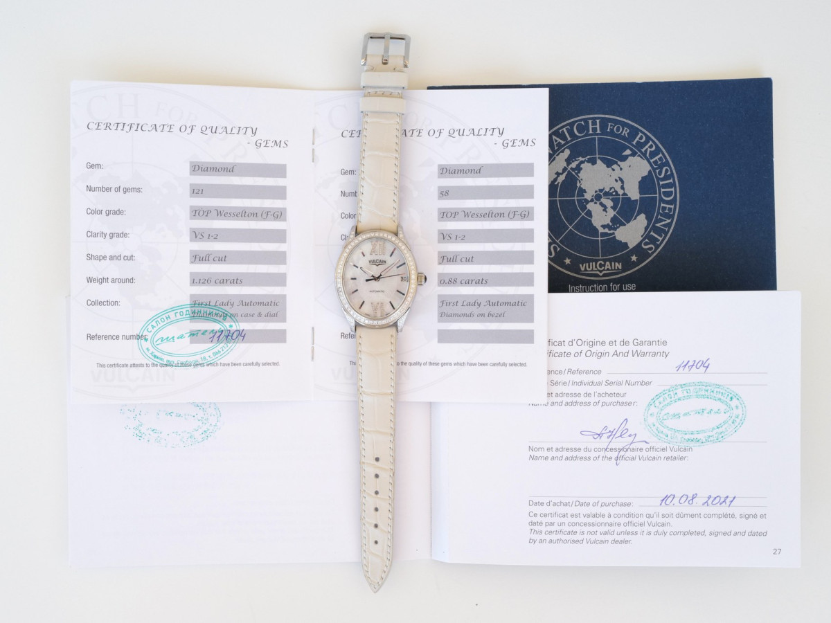 Швейцарський годинник Vulcain First Lady Automatic MOP Diamond Dial Bezel