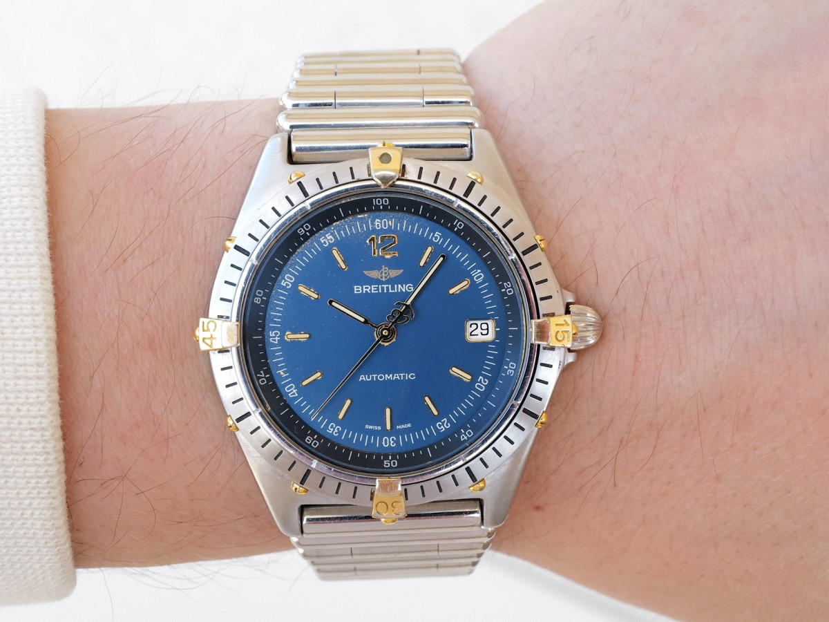 Swiss watch Breitling Antares 39 Blue Dial