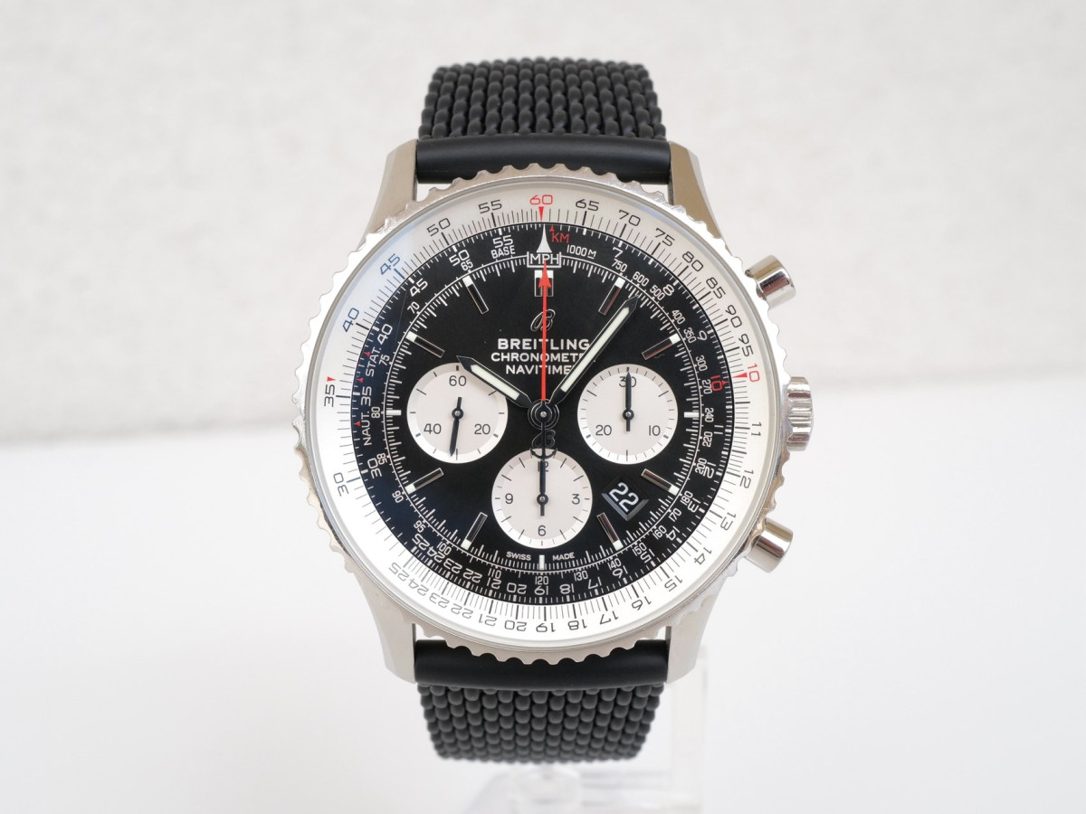 Швейцарський годинник Breitling Navitimer B01 Chronograph 46 Panda Dial