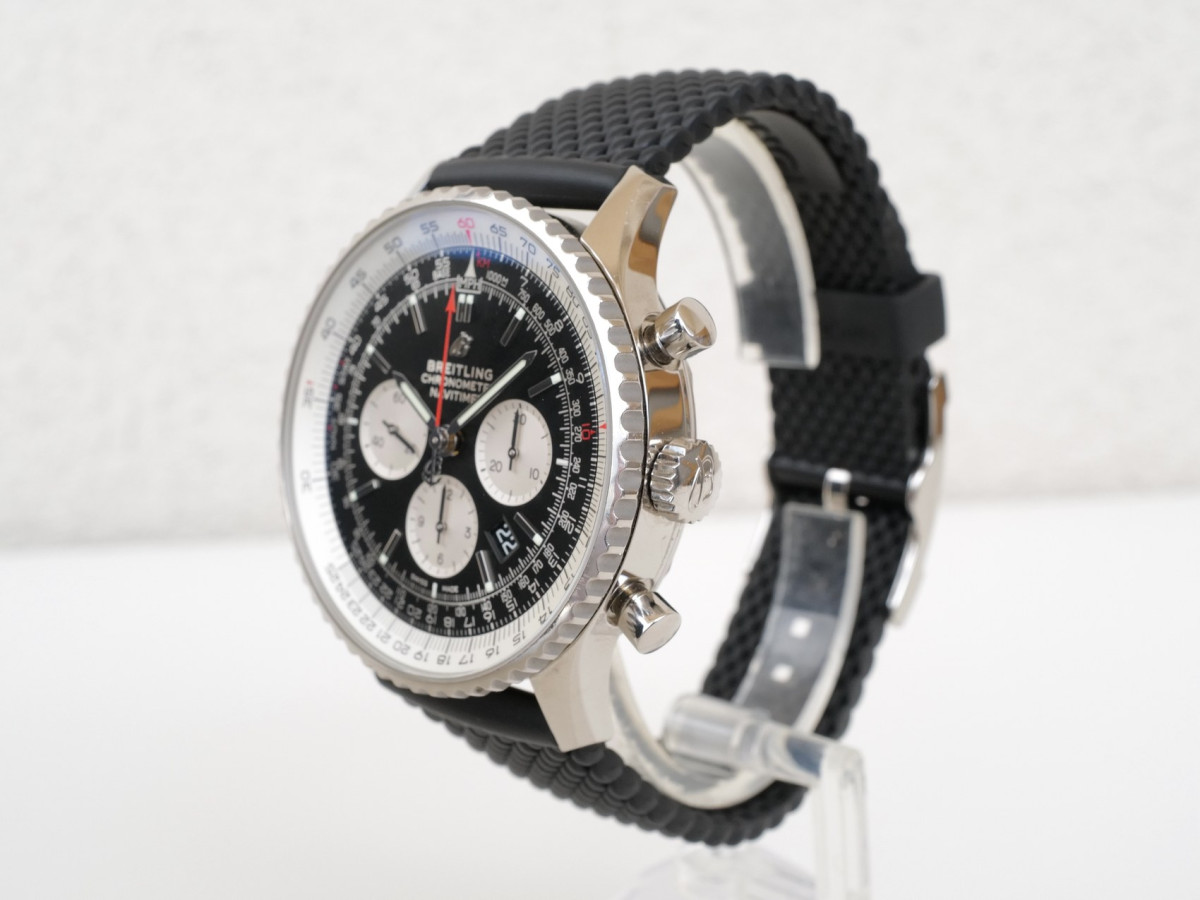 Швейцарський годинник Breitling Navitimer B01 Chronograph 46 Panda Dial