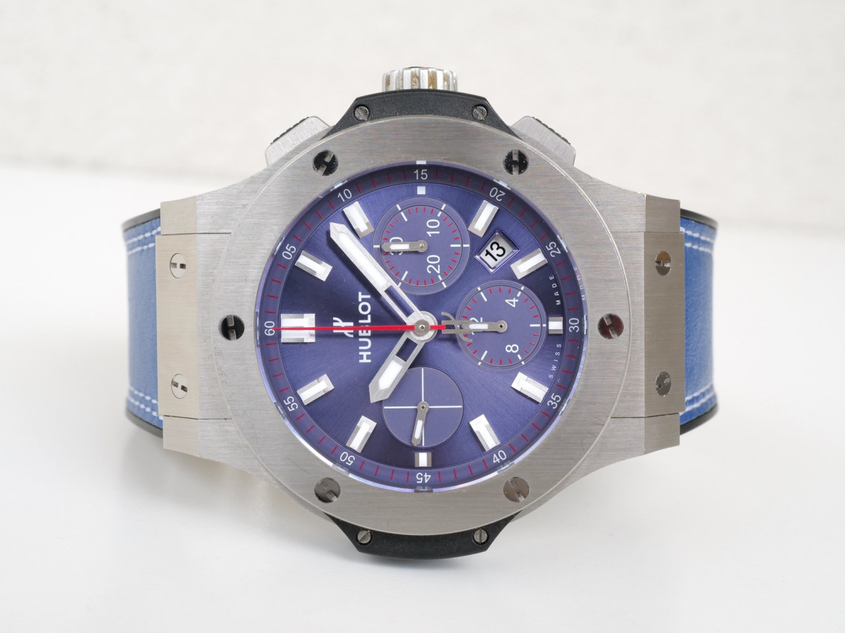 Швейцарские часы Hublot Big Bang 44 JFA Special Edition Blue