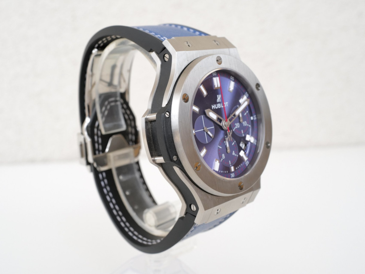 Швейцарские часы Hublot Big Bang 44 JFA Special Edition Blue