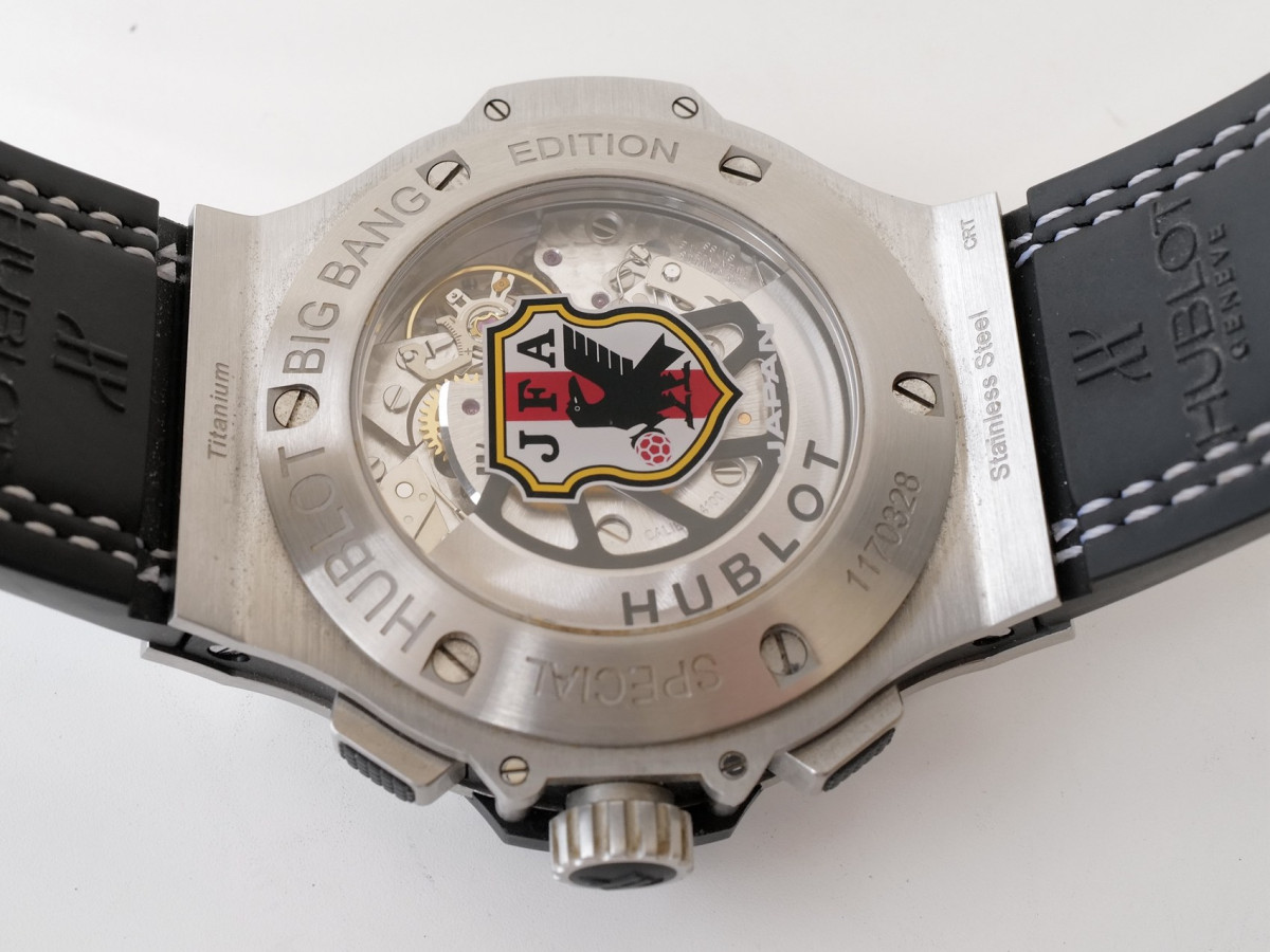 Швейцарские часы Hublot Big Bang 44 JFA Special Edition Blue