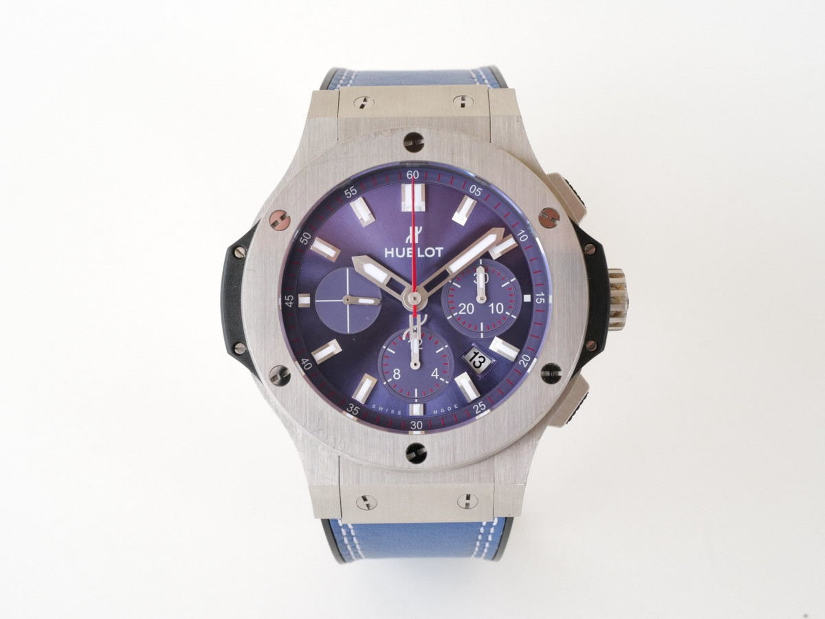 Швейцарские часы Hublot Big Bang 44 JFA Special Edition Blue
