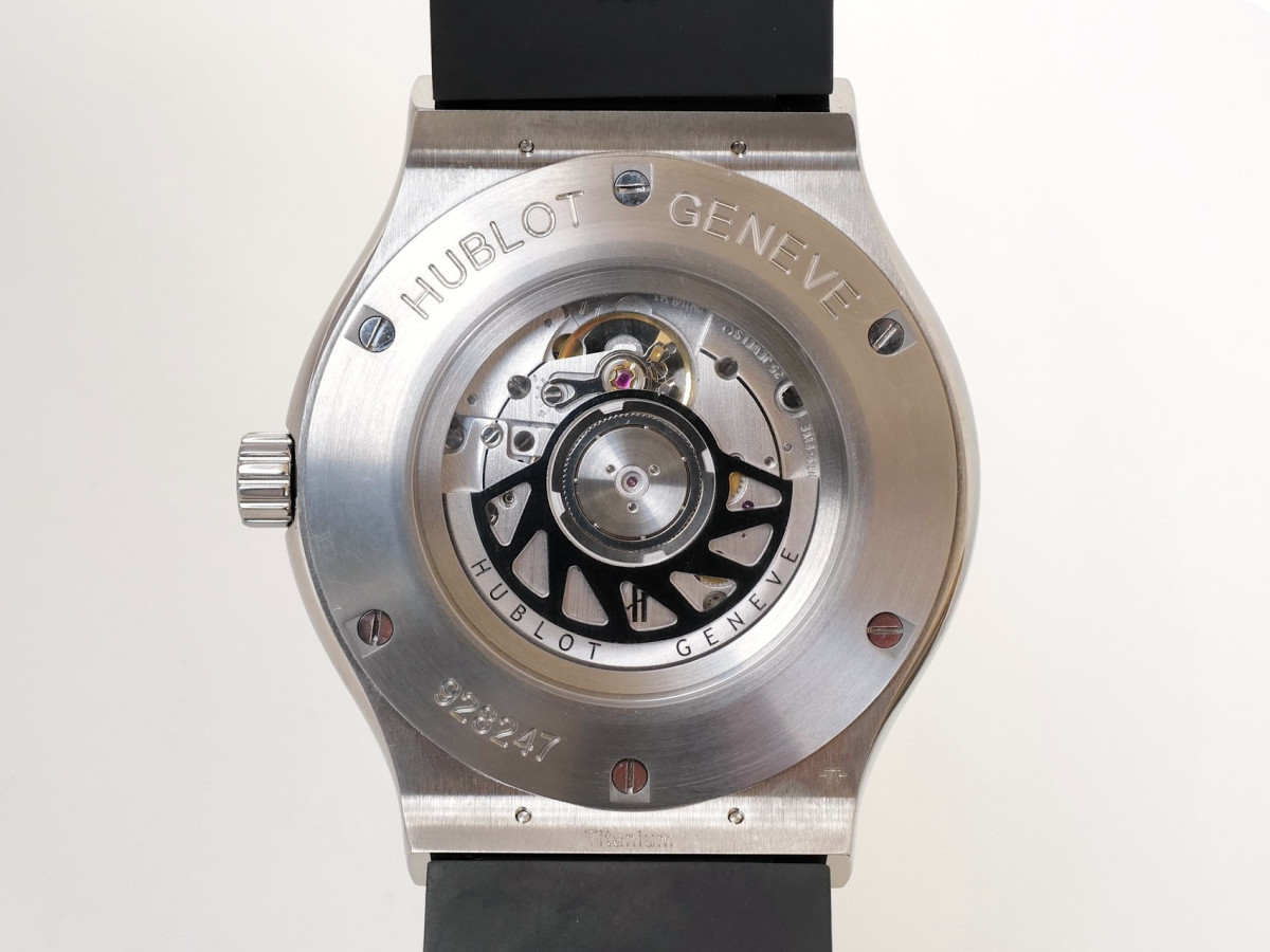 Швейцарський годинник Hublot Classic Fusion 45 Titanium Black Dial