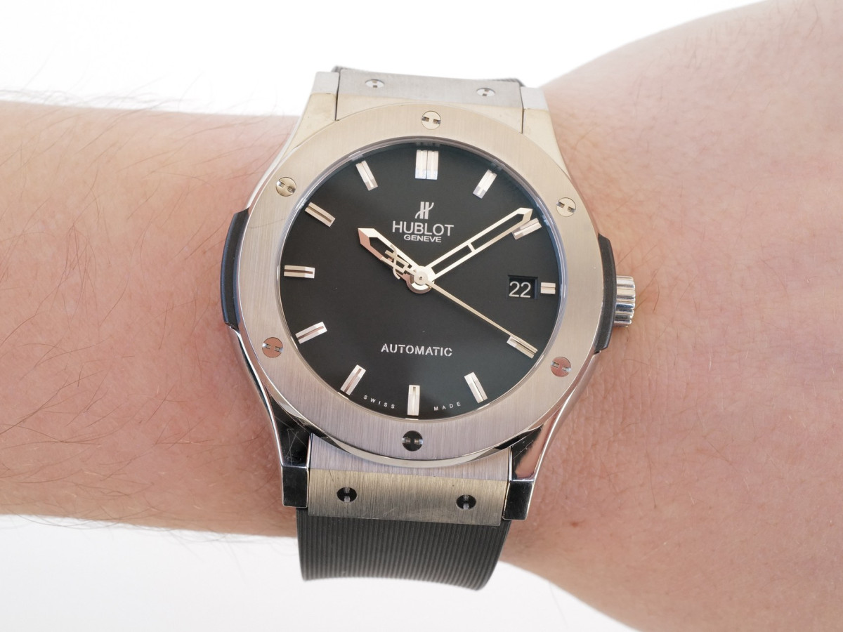 Швейцарський годинник Hublot Classic Fusion 45 Titanium Black Dial