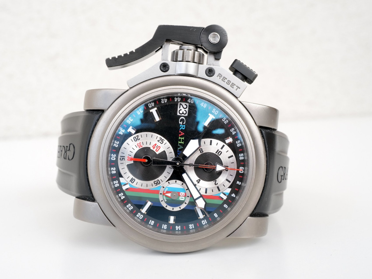Швейцарские часы Graham Chronofighter Oversize 47 Titanium Limited Edition of 200