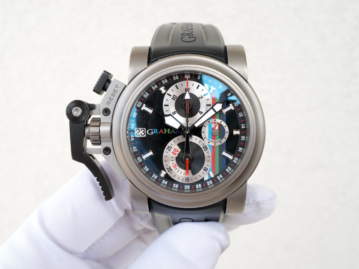 Швейцарские часы Graham Chronofighter Oversize 47 Titanium Limited Edition of 200
