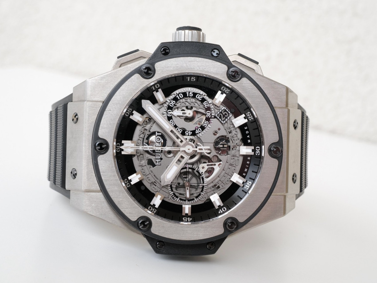 Швейцарський годинник Hublot King Power Unico 48 Skeleton Titanium Chronograph