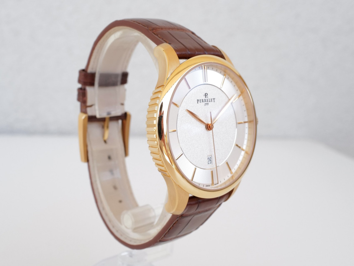 Швейцарские часы First Class 43 Automatic Date 18K Rose Gold