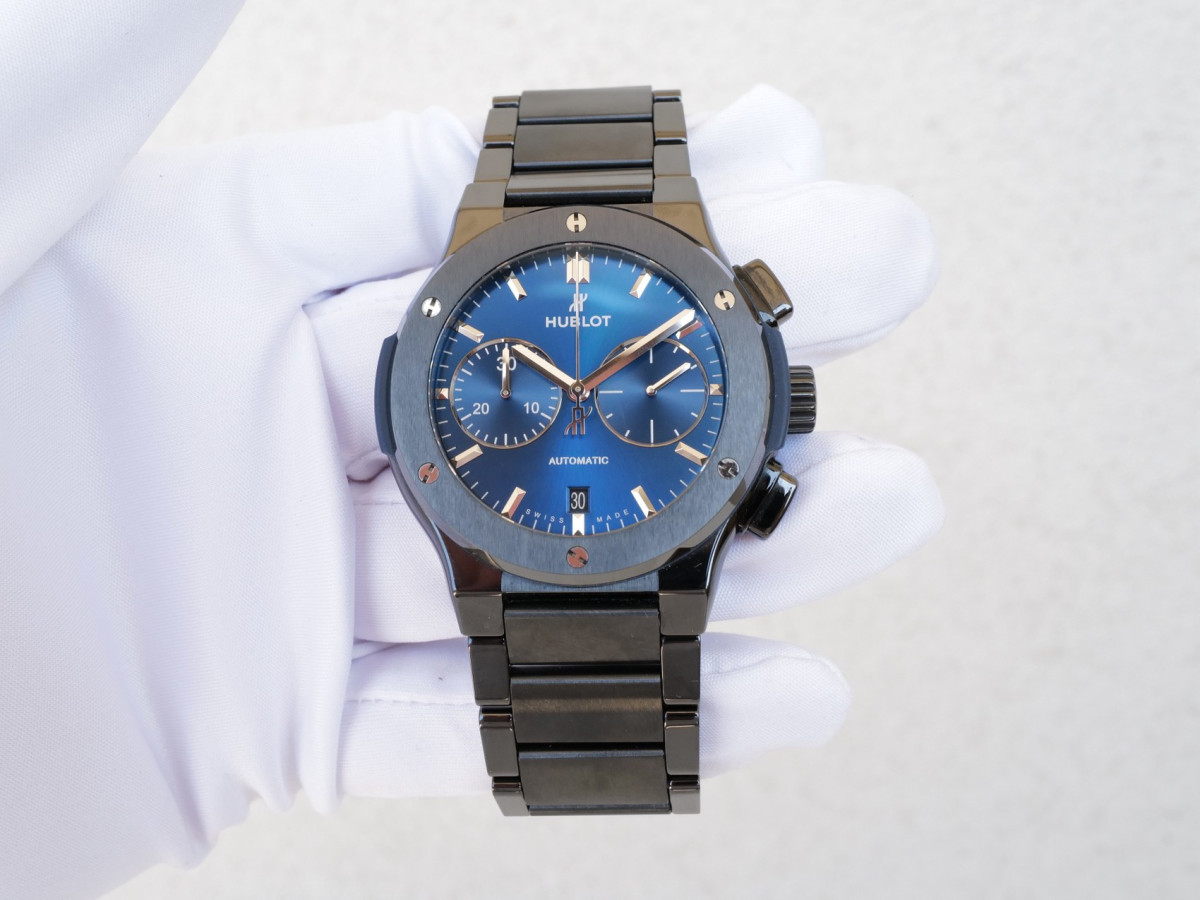 Швейцарские часы Hublot Classic Fusion 45 Chronograph Ceramic Blue Bracelet