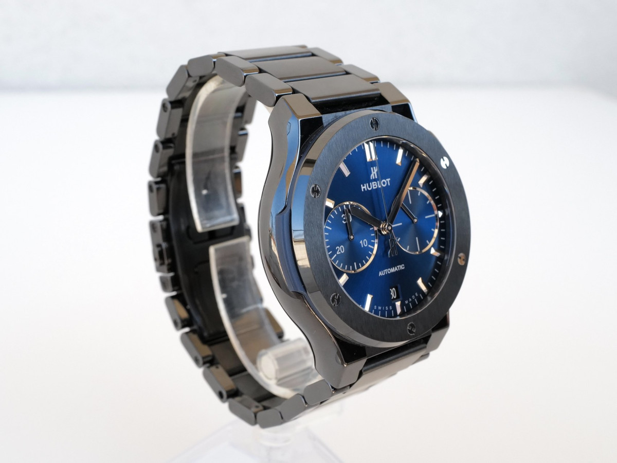 Швейцарские часы Hublot Classic Fusion 45 Chronograph Ceramic Blue Bracelet