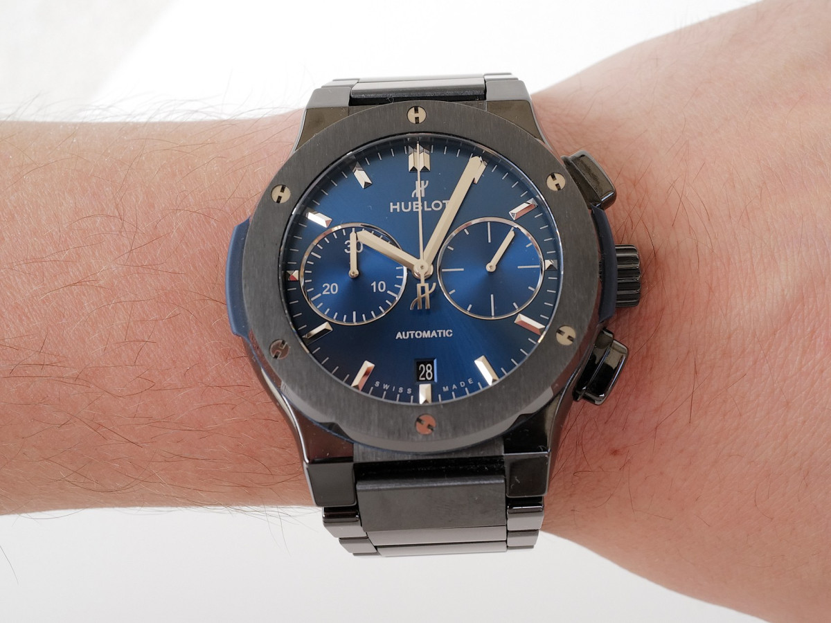 Швейцарские часы Hublot Classic Fusion 45 Chronograph Ceramic Blue Bracelet