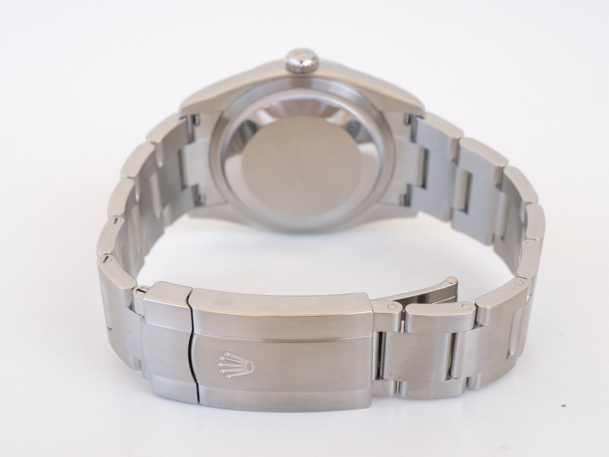 Швейцарський годинник Rolex Oyster Perpetual 36 Silver Dial