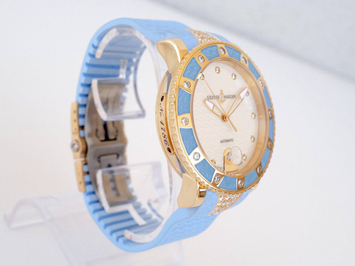 Швейцарские часы Ulysse Nardin 40 Lady Diver 18K Rose Gold MOP Diamond Dial