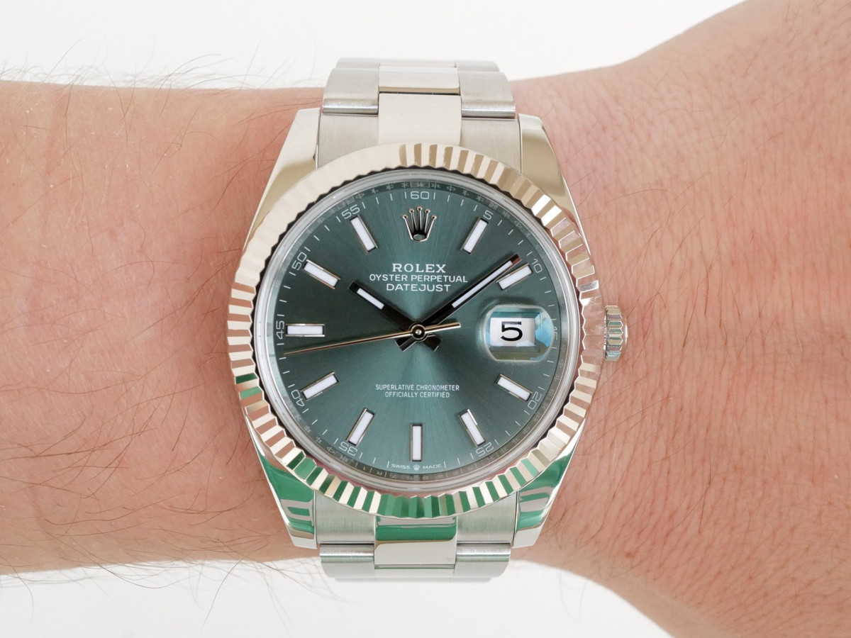 Швейцарський годинник Rolex Datejust 41 Mint Green Dial Oyster