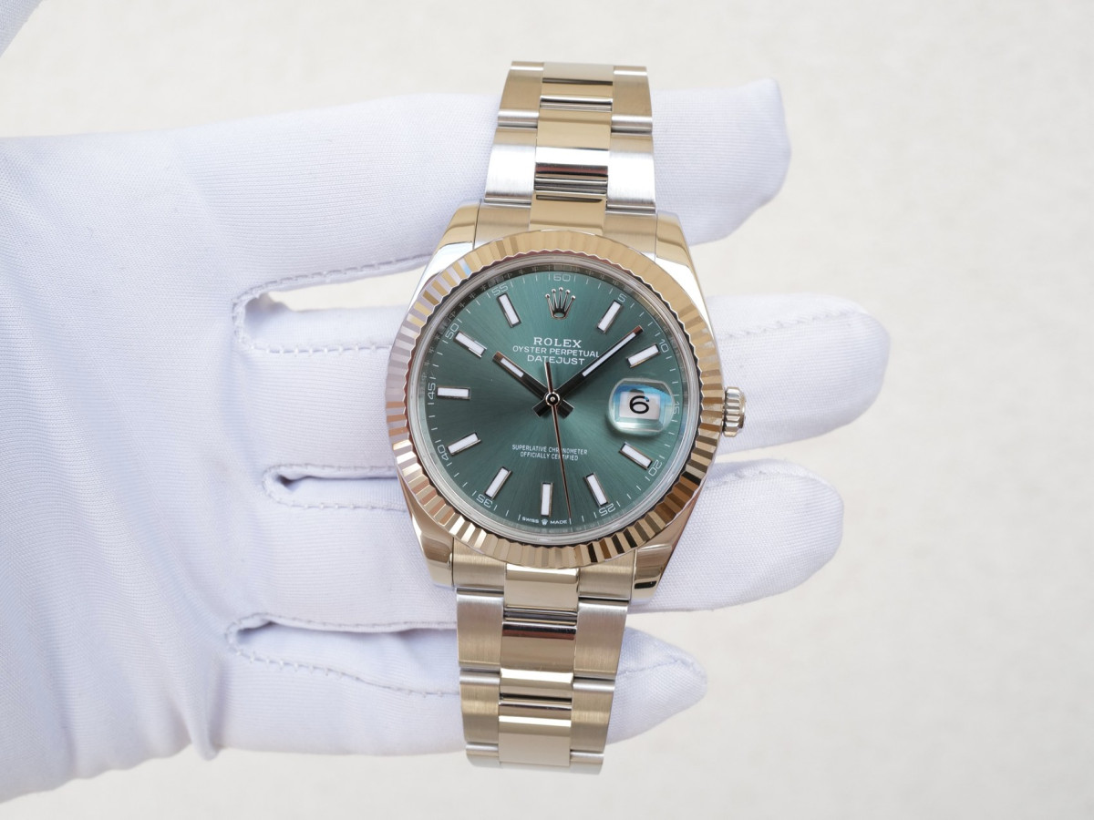 Швейцарський годинник Rolex Datejust 41 Mint Green Dial Oyster