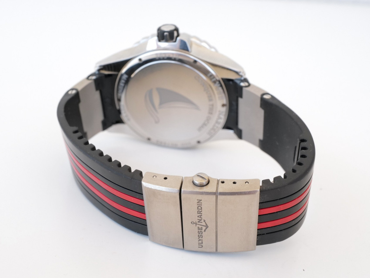 Швейцарський годинник Ulysse Nardin Marine Diver 44 Black Dial