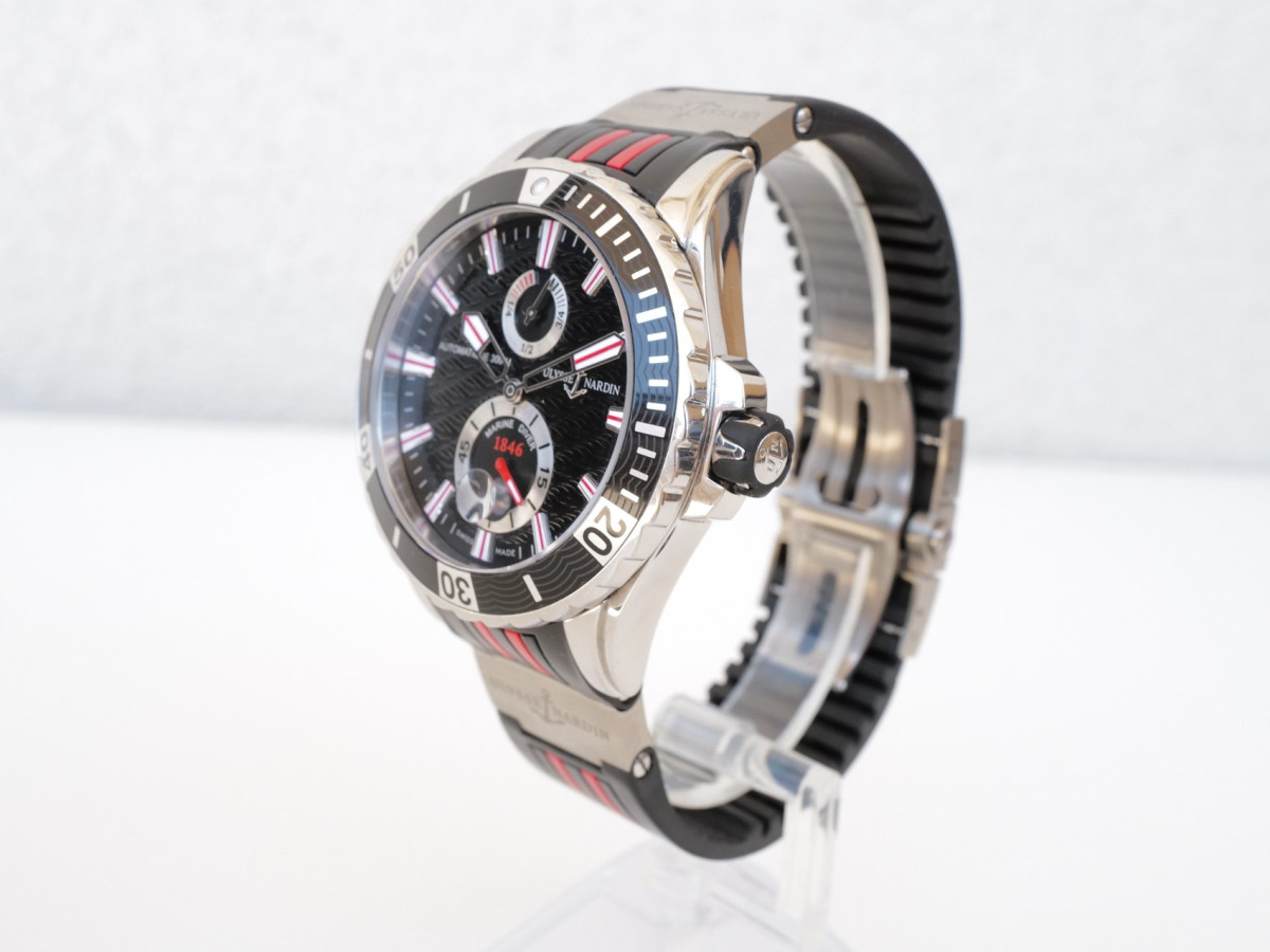 Швейцарський годинник Ulysse Nardin Marine Diver 44 Black Dial