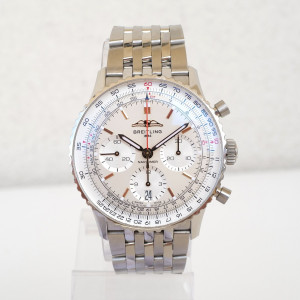 Швейцарський годинник Breitling Navitimer B01 Chronograph Steel 41 Silver Dial