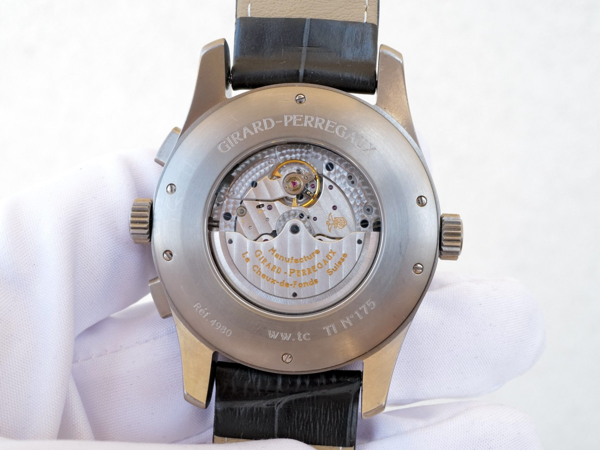 Швейцарские часы Girard Perregaux WW.TC World Time Chronograph Titanium 43