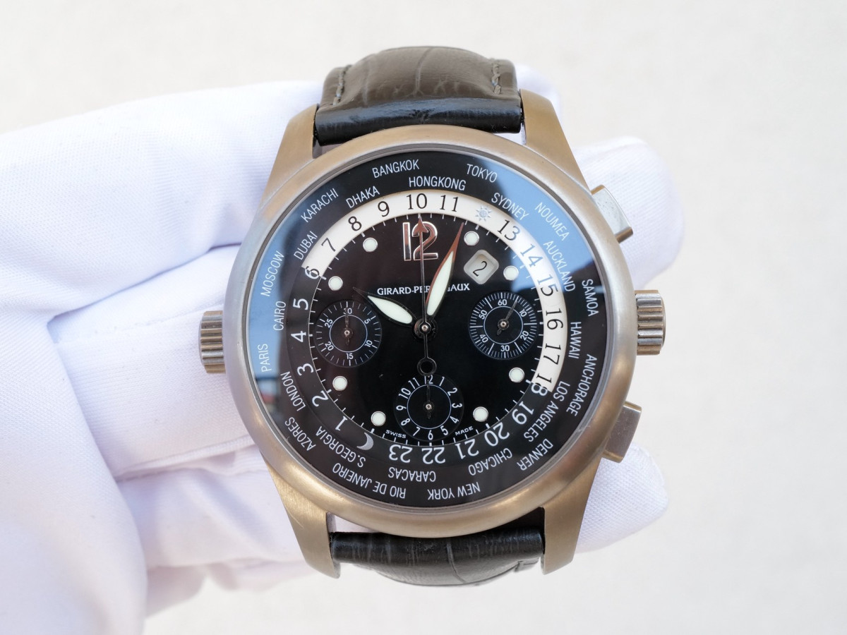 Швейцарские часы Girard Perregaux WW.TC World Time Chronograph Titanium 43