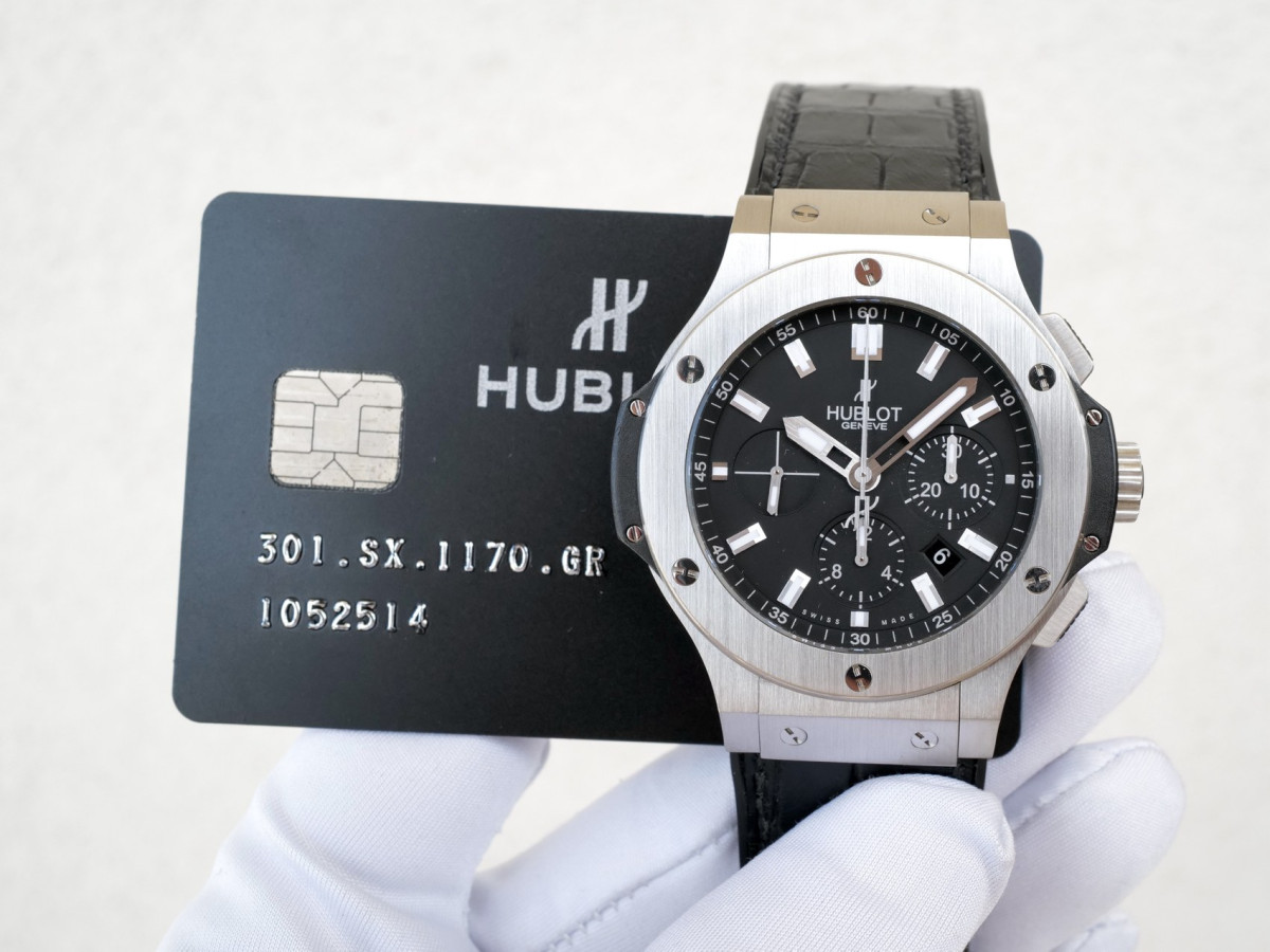 Швейцарський годинник Hublot Big Bang 44 Chronograph Black Dial