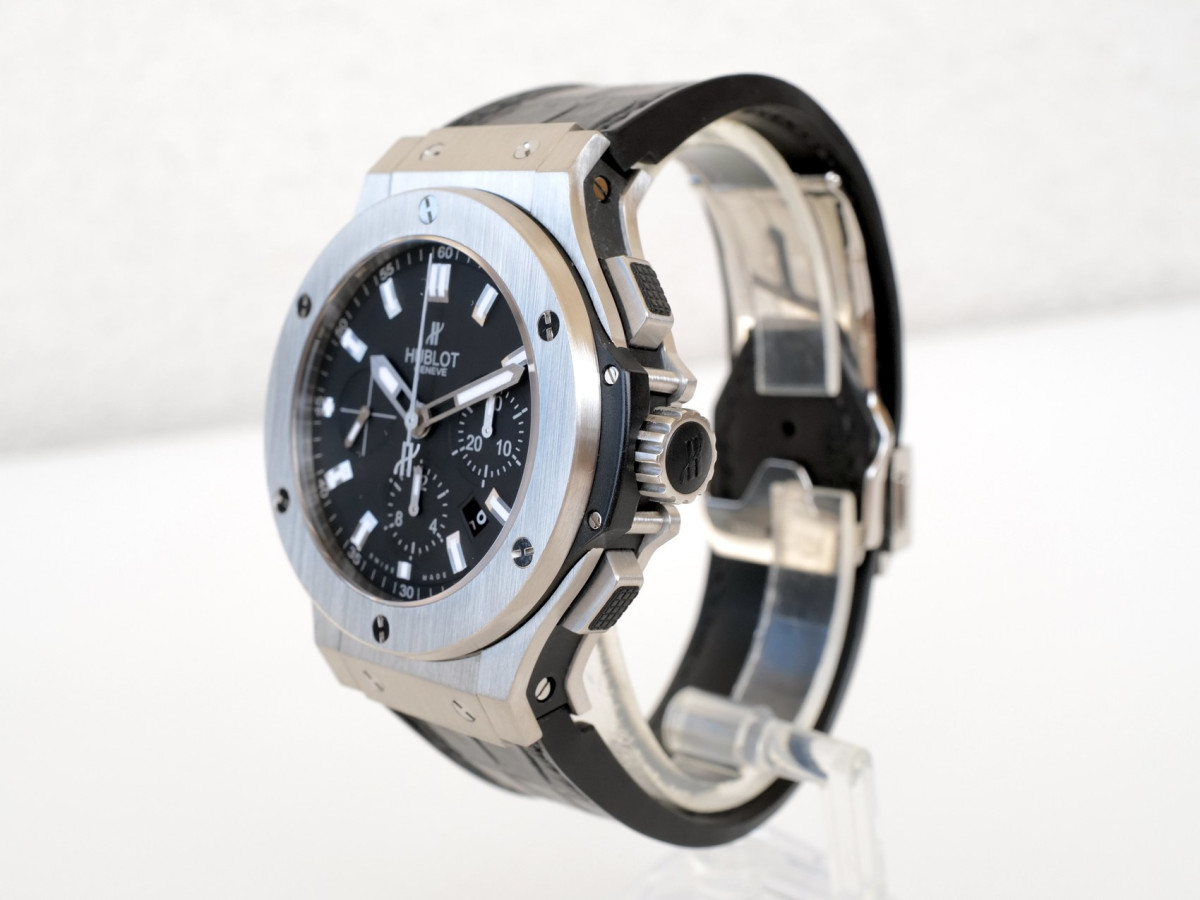 Швейцарський годинник Hublot Big Bang 44 Chronograph Black Dial