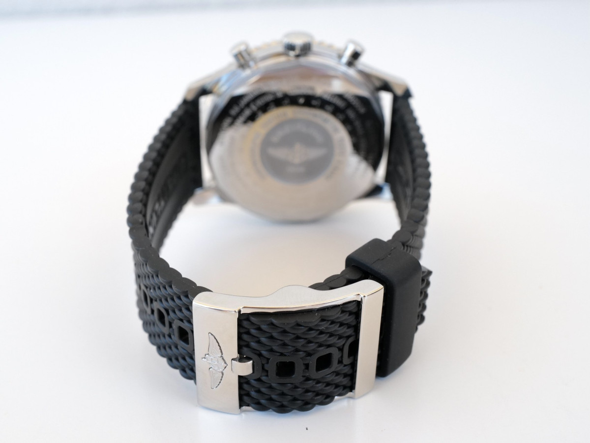 Швейцарський годинник Breitling Navitimer 1 Black Dial Rubber Strap GMT 46