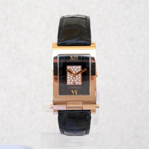 Швейцарський годинник Corum Tabogan Flip Up Cabriolet Quartz 18K Rose Gold