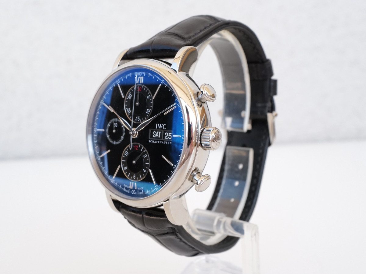 Швейцарские часы IWC Portofino Chronograph Black Dial 42