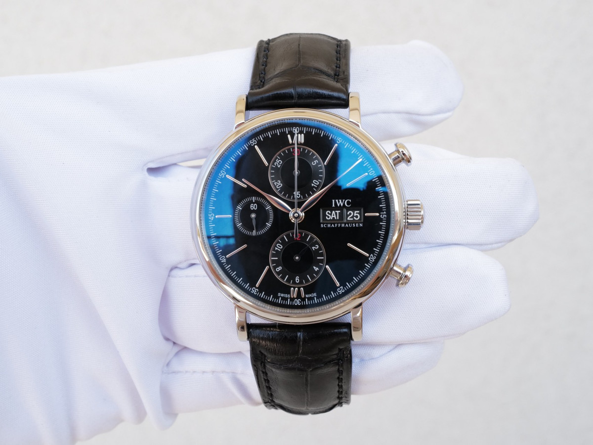 Швейцарские часы IWC Portofino Chronograph Black Dial 42