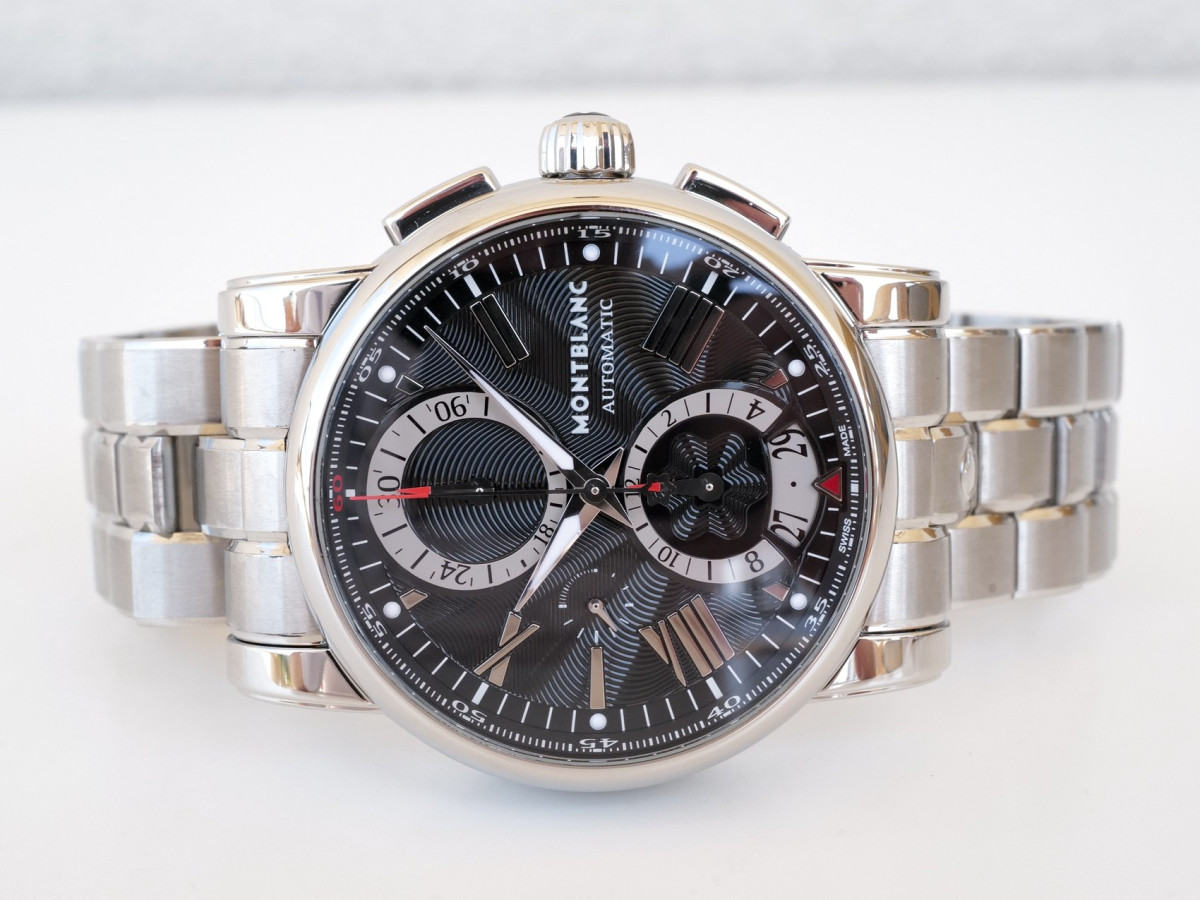 Швейцарские часы MontBlanc Star 44 Black Dial Automatic Chronograph