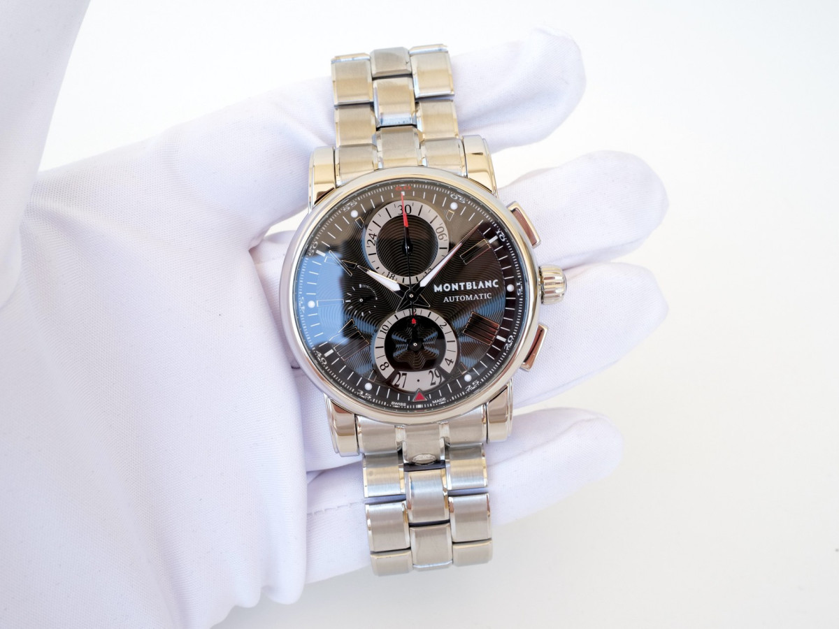 Швейцарские часы MontBlanc Star 44 Black Dial Automatic Chronograph