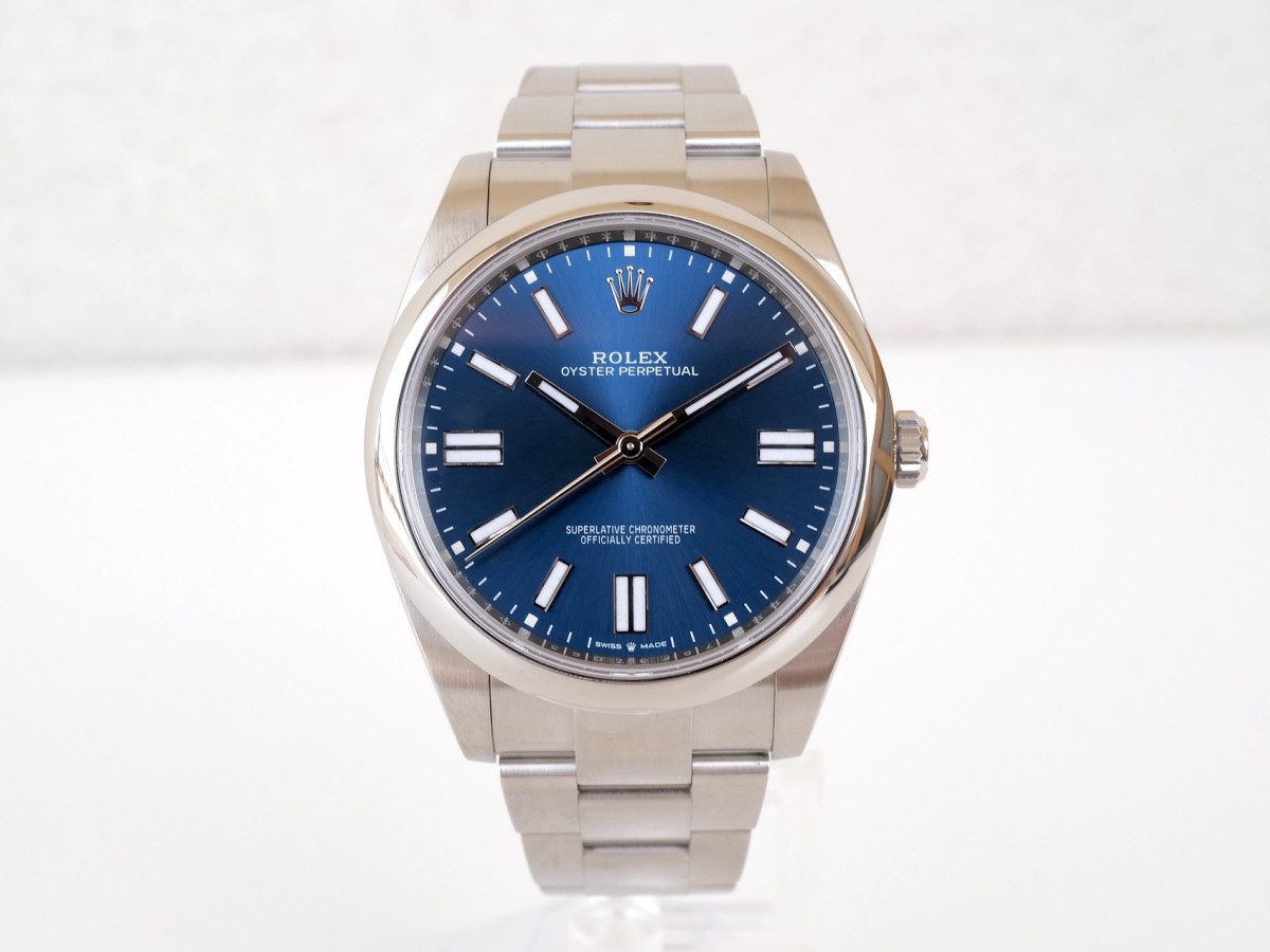 Швейцарський годинник Rolex Oyster Perpetual 41 Blue Dial