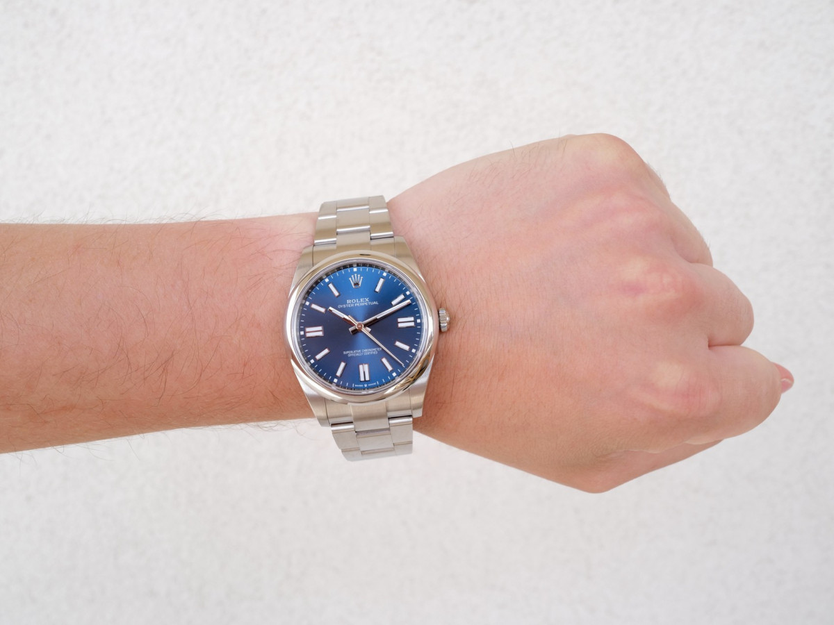 Швейцарський годинник Rolex Oyster Perpetual 41 Blue Dial