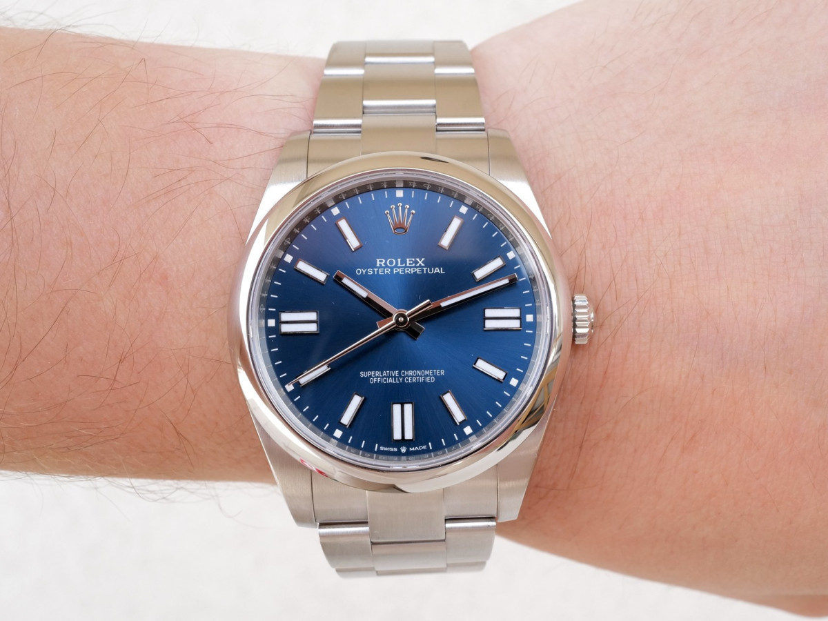 Швейцарський годинник Rolex Oyster Perpetual 41 Blue Dial