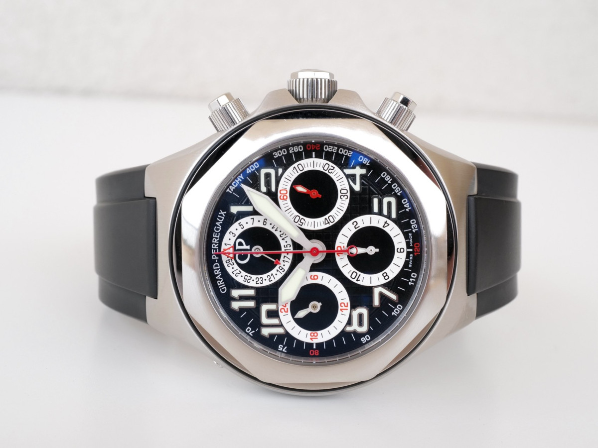 Швейцарський годинник Girard-Perregaux Laureato Evo3 Chronograph 44 Steel Black Rubber Strap