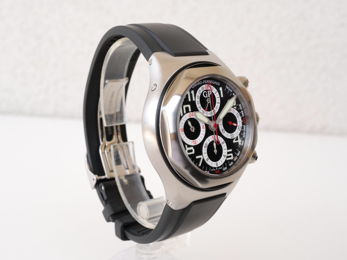 Швейцарський годинник Girard-Perregaux Laureato Evo3 Chronograph 44 Steel Black Rubber Strap