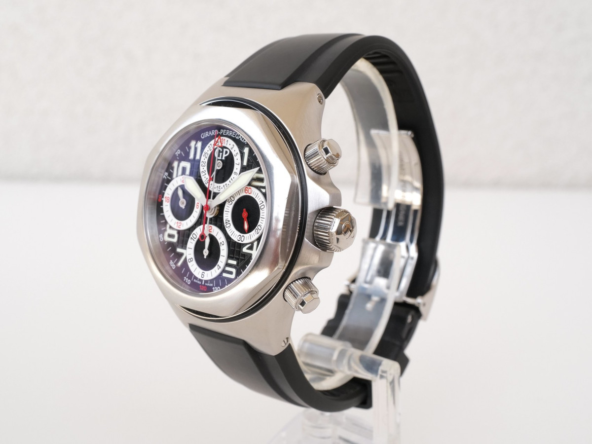 Швейцарський годинник Girard-Perregaux Laureato Evo3 Chronograph 44 Steel Black Rubber Strap